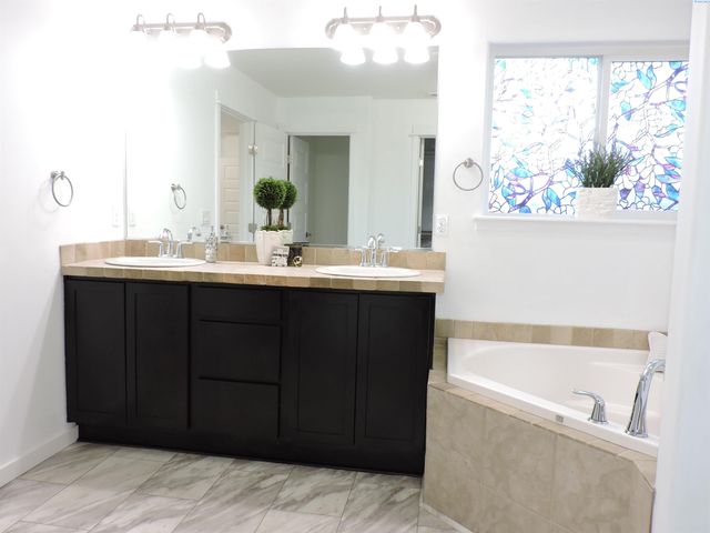 370 Wolverine Court, Richland, WA 99352