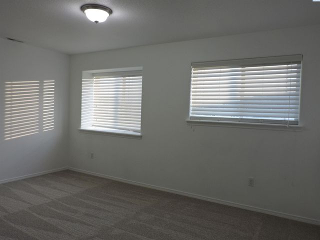 370 Wolverine Court, Richland, WA 99352