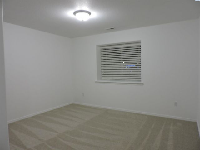 370 Wolverine Court, Richland, WA 99352