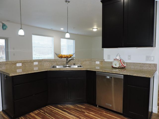 370 Wolverine Court, Richland, WA 99352