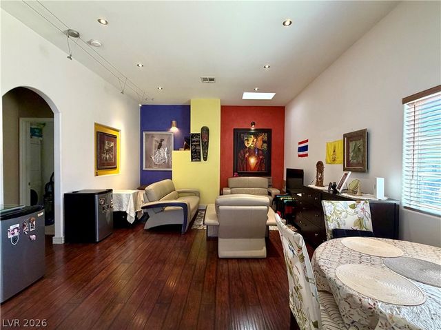 6752 Arroyo Avenue, Las Vegas, NV 89103