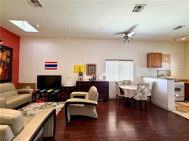 6752 Arroyo Avenue, Las Vegas, NV 89103