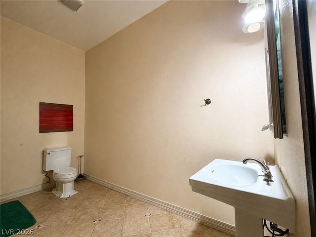 6752 Arroyo Avenue, Las Vegas, NV 89103