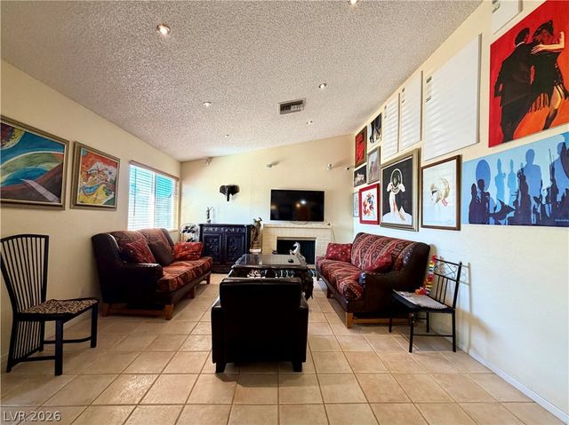 6752 Arroyo Avenue, Las Vegas, NV 89103