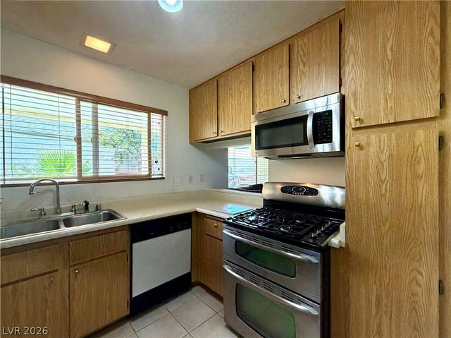 6752 Arroyo Avenue, Las Vegas, NV 89103