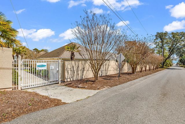 4344 Windy Heights Dr., North Myrtle Beach, SC 29582
