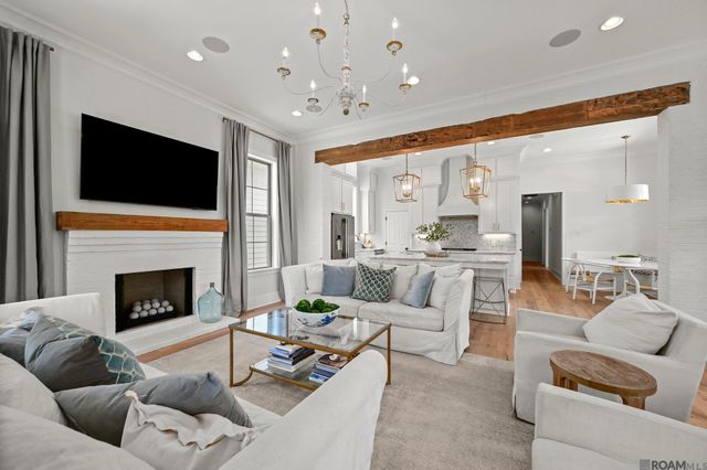 10715 Turning Leaf Dr, Baton Rouge, LA 70810