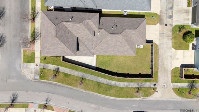 10715 Turning Leaf Dr, Baton Rouge, LA 70810