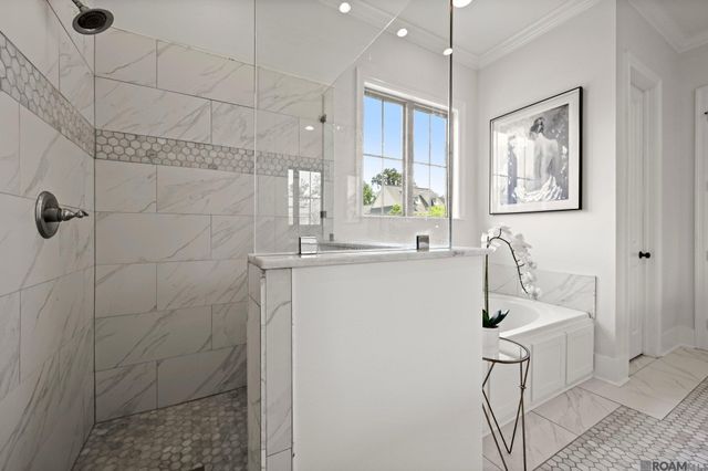 10715 Turning Leaf Dr, Baton Rouge, LA 70810