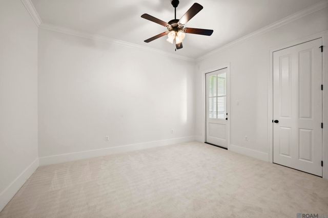 10715 Turning Leaf Dr, Baton Rouge, LA 70810