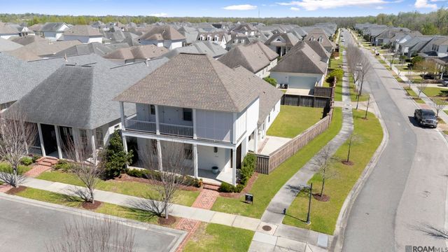 10715 Turning Leaf Dr, Baton Rouge, LA 70810