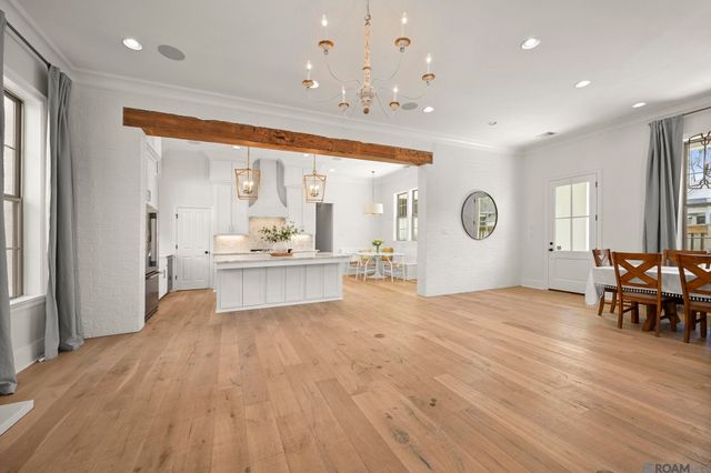 10715 Turning Leaf Dr, Baton Rouge, LA 70810