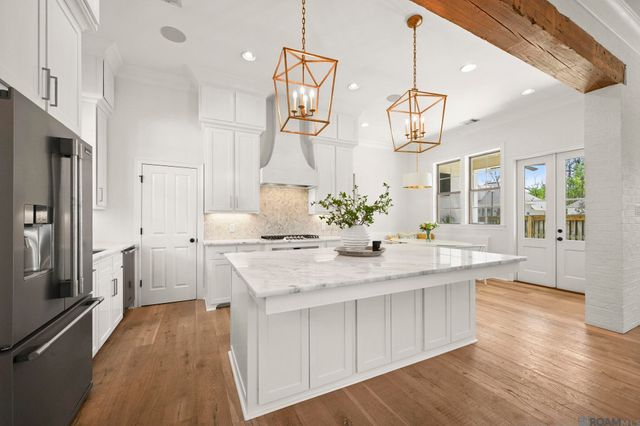 10715 Turning Leaf Dr, Baton Rouge, LA 70810