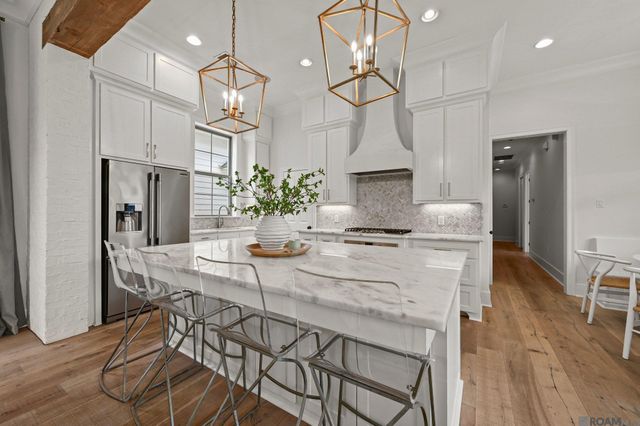 10715 Turning Leaf Dr, Baton Rouge, LA 70810