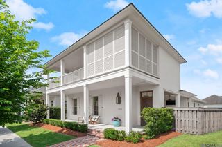 10715 Turning Leaf Dr, Baton Rouge, LA 70810