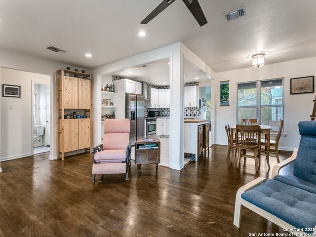 162 Sullivan, San Antonio, TX 78213