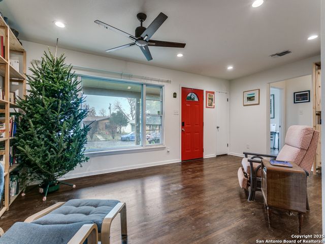 162 Sullivan, San Antonio, TX 78213