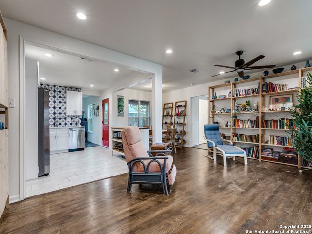 162 Sullivan, San Antonio, TX 78213