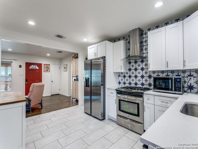 162 Sullivan, San Antonio, TX 78213