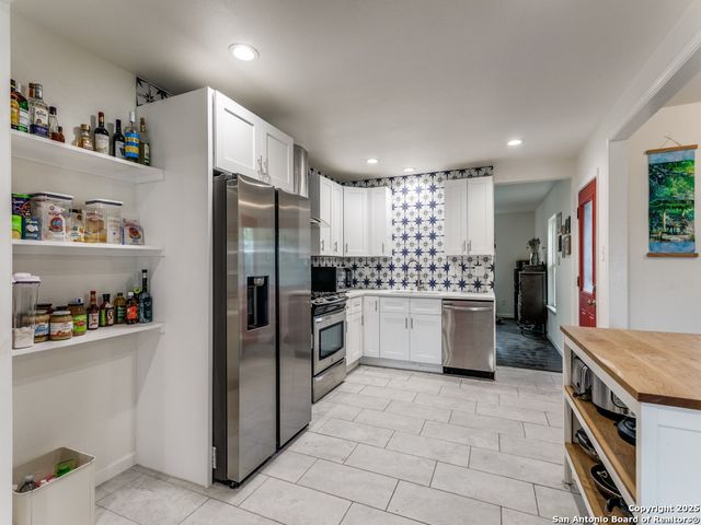 162 Sullivan, San Antonio, TX 78213