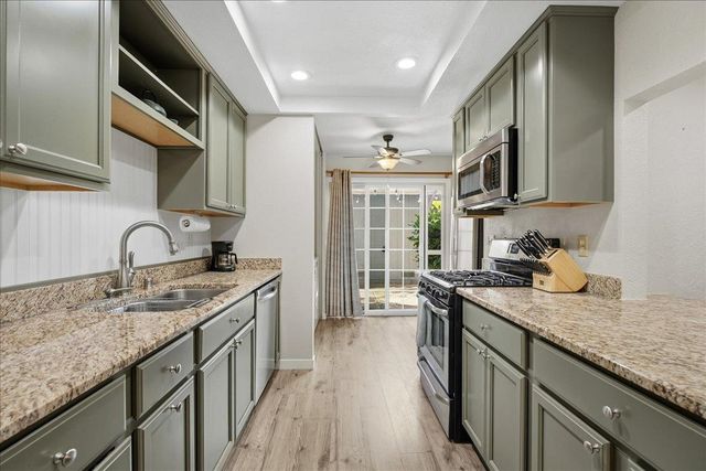 3292 Amethyst Ln, Cameron Park, CA 95682