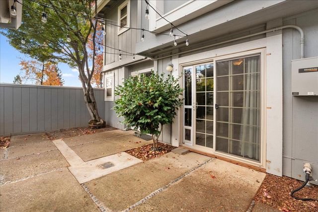 3292 Amethyst Ln, Cameron Park, CA 95682