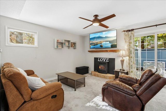 3292 Amethyst Ln, Cameron Park, CA 95682