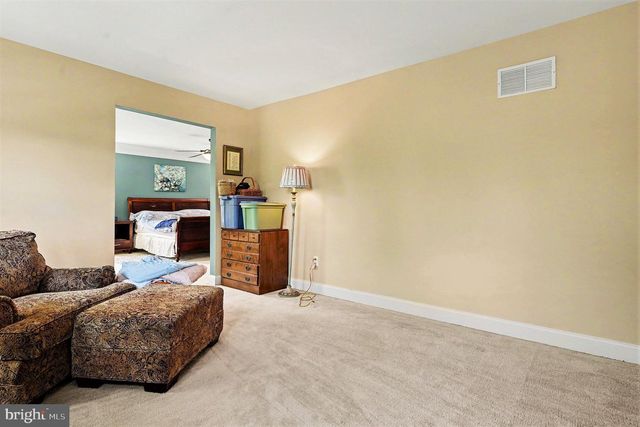 3836 TAYLORTOWN RD, Furlong, PA 18925