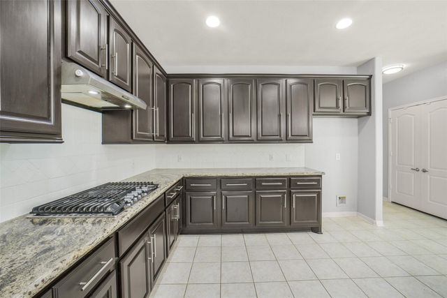 402 Sterling Heights Lane, Houston, TX 77094