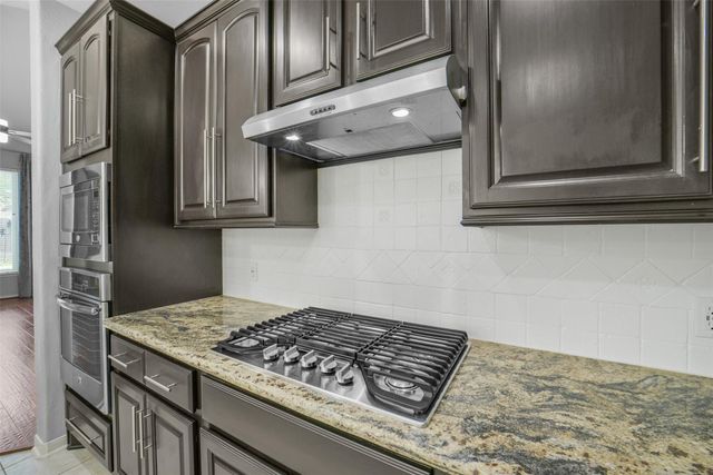 402 Sterling Heights Lane, Houston, TX 77094