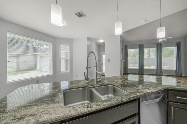 402 Sterling Heights Lane, Houston, TX 77094