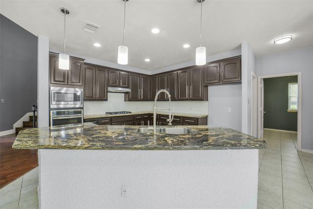 402 Sterling Heights Lane, Houston, TX 77094