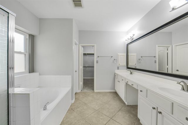 402 Sterling Heights Lane, Houston, TX 77094