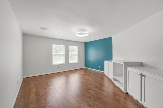 402 Sterling Heights Lane, Houston, TX 77094