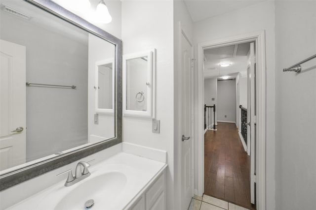 402 Sterling Heights Lane, Houston, TX 77094