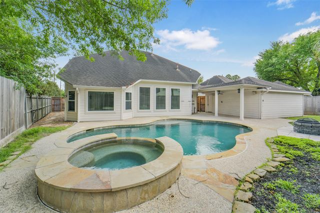 402 Sterling Heights Lane, Houston, TX 77094