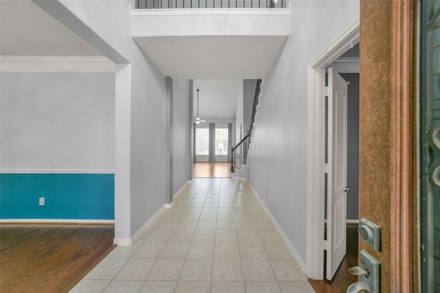 402 Sterling Heights Lane, Houston, TX 77094