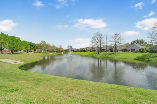 402 Sterling Heights Lane, Houston, TX 77094