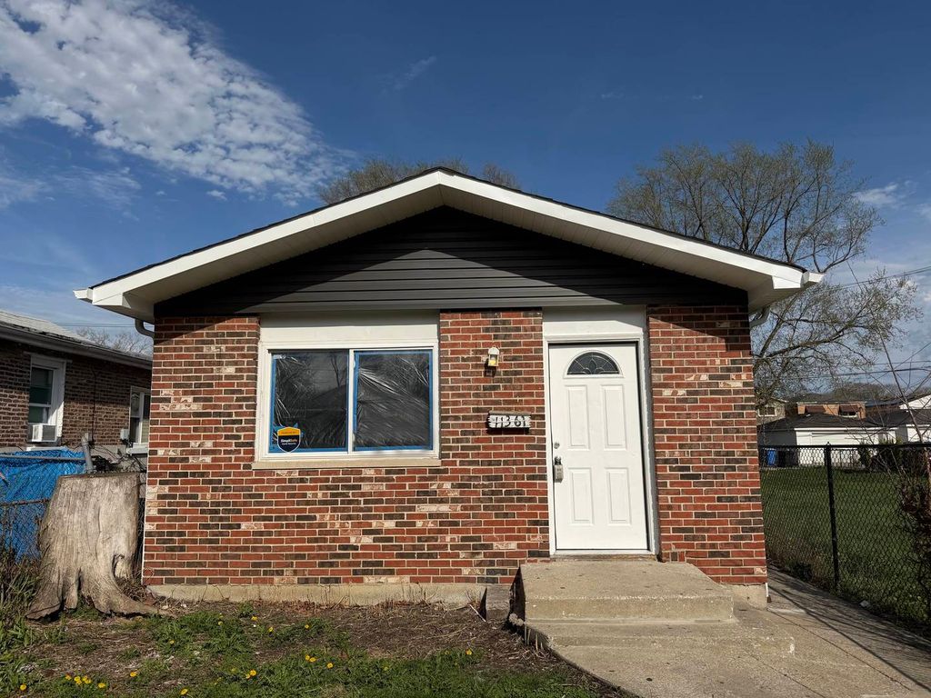 11361 S Racine Avenue, Chicago, IL 60643