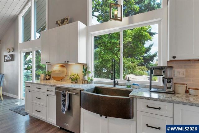 3323 Belvedere St NW, Salem, OR 97304