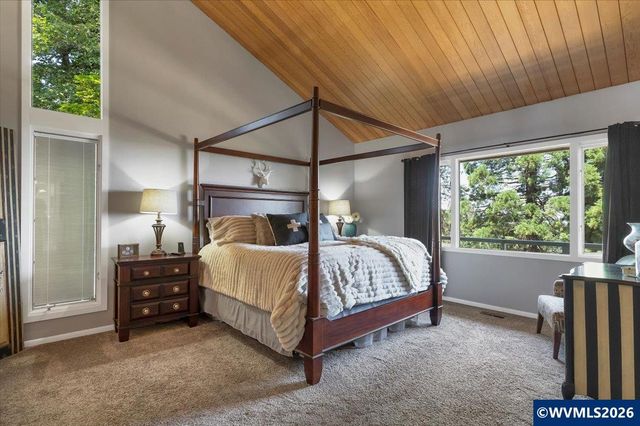 3323 Belvedere St NW, Salem, OR 97304