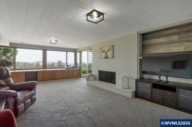 3323 Belvedere St NW, Salem, OR 97304
