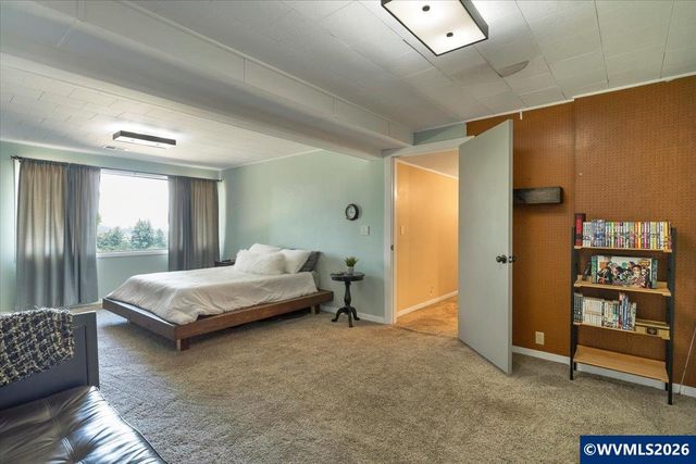 3323 Belvedere St NW, Salem, OR 97304