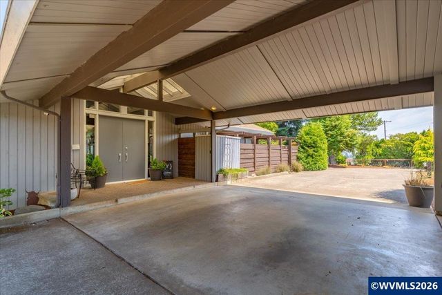 3323 Belvedere St NW, Salem, OR 97304