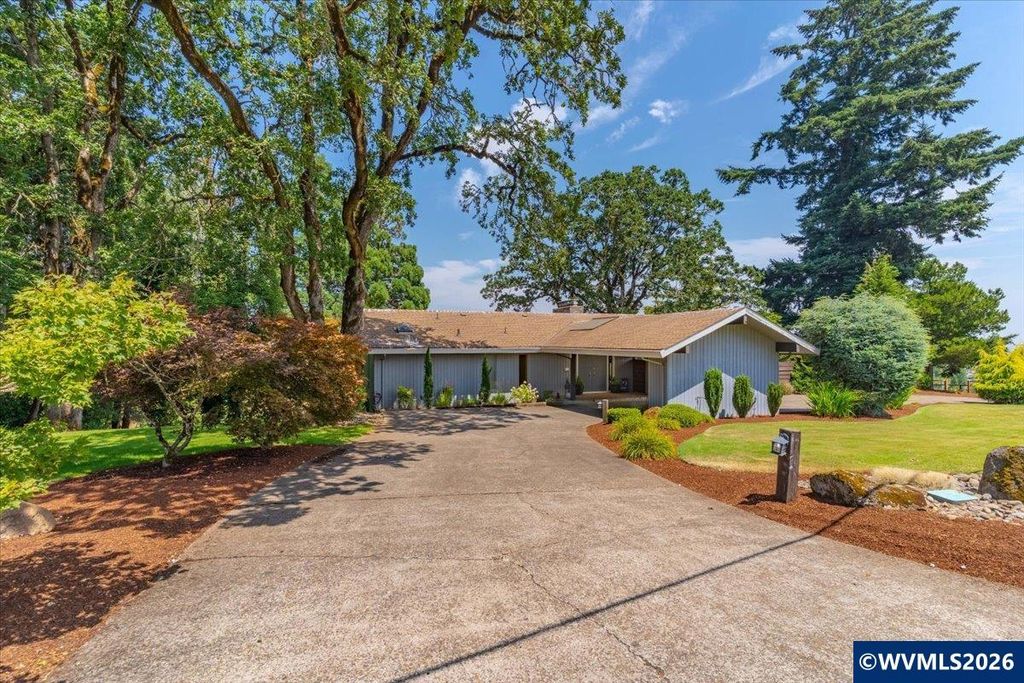 Image 1 of property listing at 3323 Belvedere St NW, Salem, OR 97304