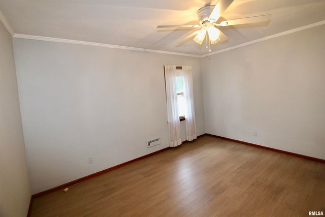 202 STERLING Street, Washington, IL 61571