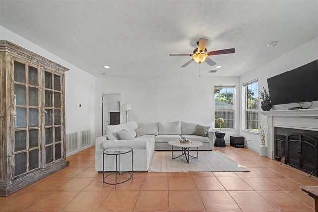 1707 Brill Drive, Friendswood, TX 77546