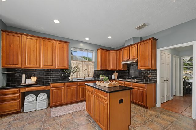 1707 Brill Drive, Friendswood, TX 77546