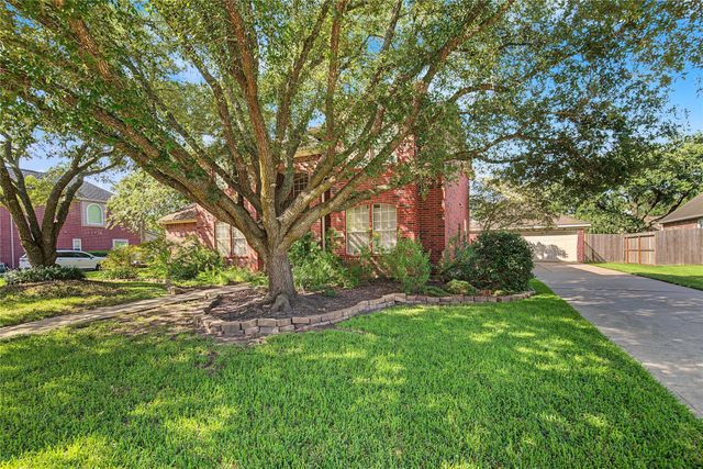 1707 Brill Drive, Friendswood, TX 77546