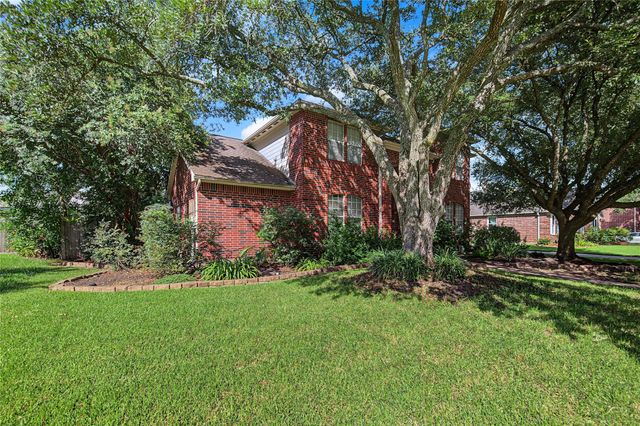 1707 Brill Drive, Friendswood, TX 77546
